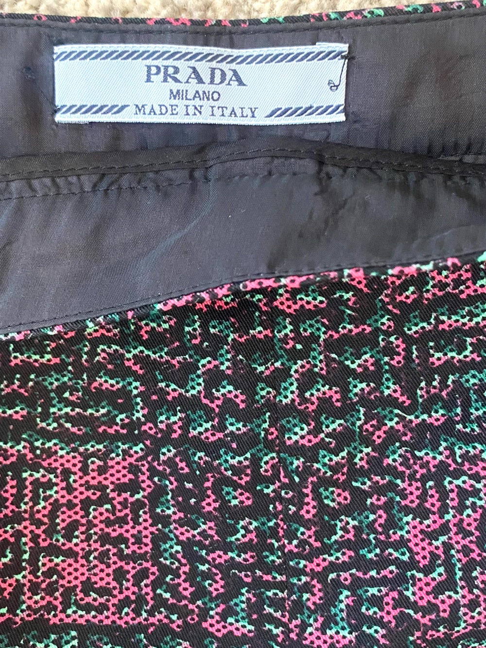 Prada Black & Pink Plaid Straight-Leg Pants Italian Made Designer Rare Size 4/6 - Picture 2 of 9